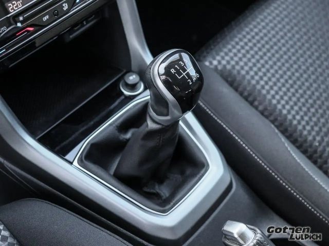 Volkswagen T-Cross Active 1,0TSI Navi PDC ACC App-Connect