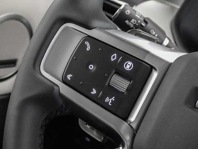 Land Rover Discovery D300 Dynamic SE