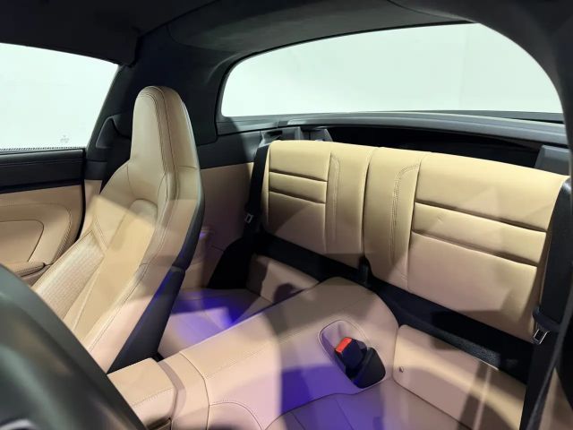 Porsche 911 4 Cabrio GTS Targa