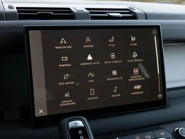 Land Rover Defender 110 D250 Dynamic SE