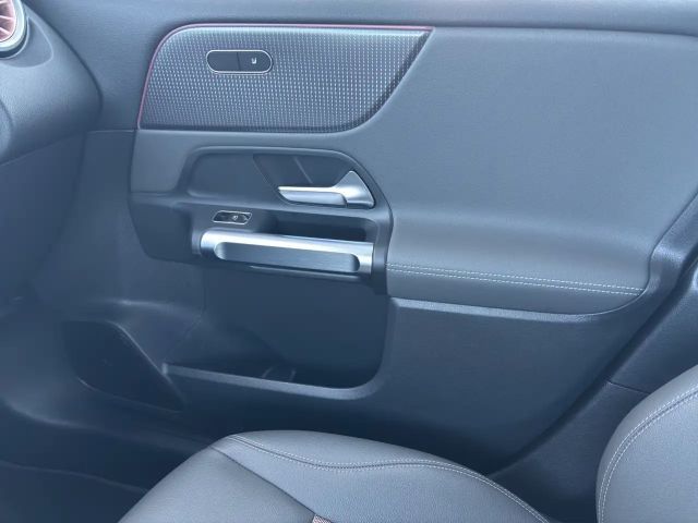 Mercedes-Benz EQB 300 4MATIC