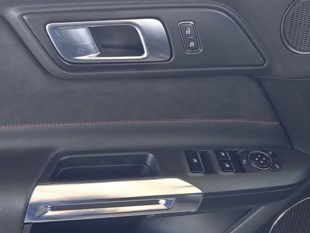 Ford Mustang Convertible GT 5.0 V8