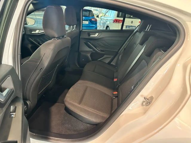 Ford Focus Limited ST Line