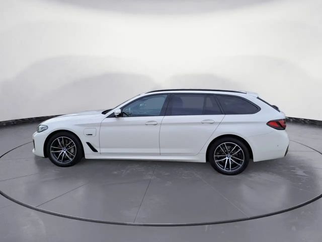 BMW 530 530e M-Sport Touring xDrive
