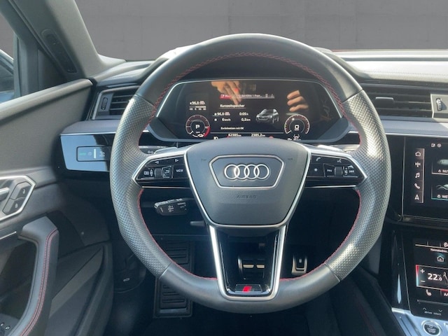 Audi Q8 e-tron 50 Quattro S-Line