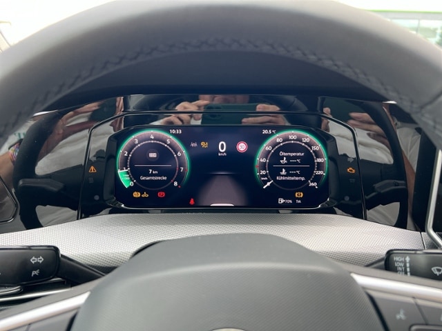 Volkswagen Golf 1.5 TSI Plus Style e-Golf