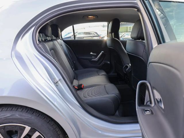 Mercedes-Benz A 200 Progressive