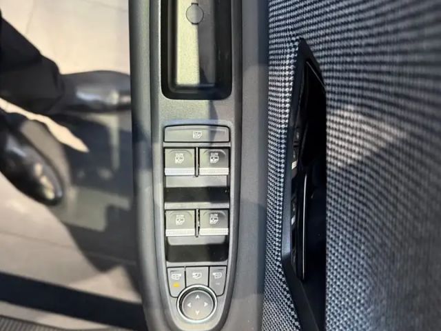 Renault 4 Comfort E-Tech Iconic