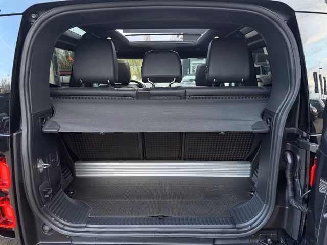 Land Rover Defender 90 Dynamic