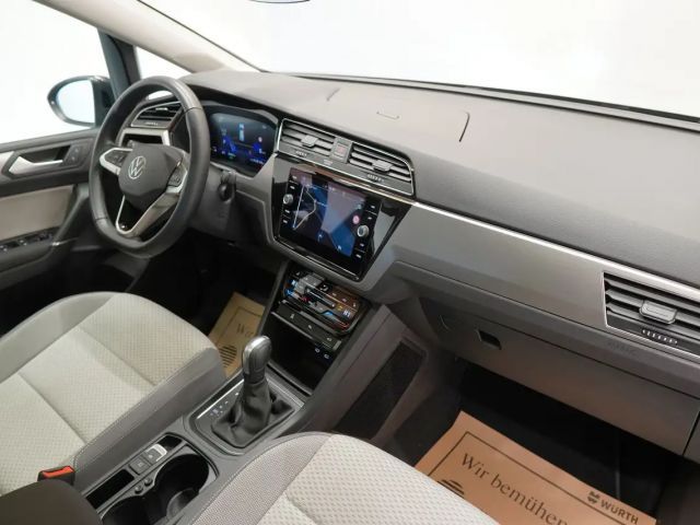 Volkswagen Touran 1.5 TSI DSG