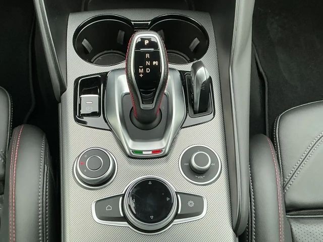 Alfa Romeo Giulia Q4