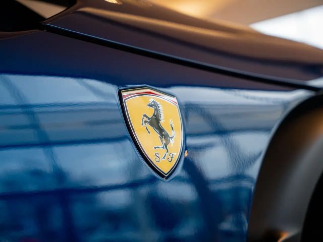 Ferrari Purosangue Panoramadach*Massagesitze*LED-Lenkrad