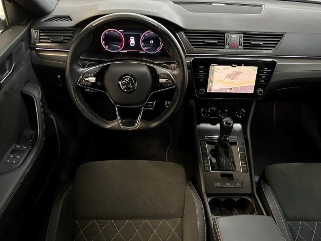 Skoda Superb 2.0 TDI Combi Sportline