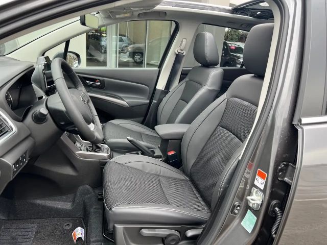 Suzuki S-Cross Flash