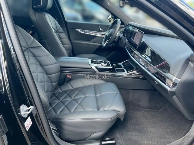 BMW 740 740d M-Sport Sedan xDrive