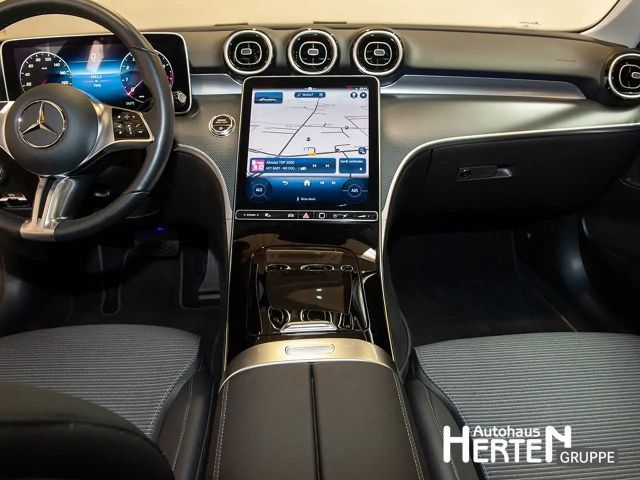 Mercedes-Benz C 200 AVANTGARDE Sedan