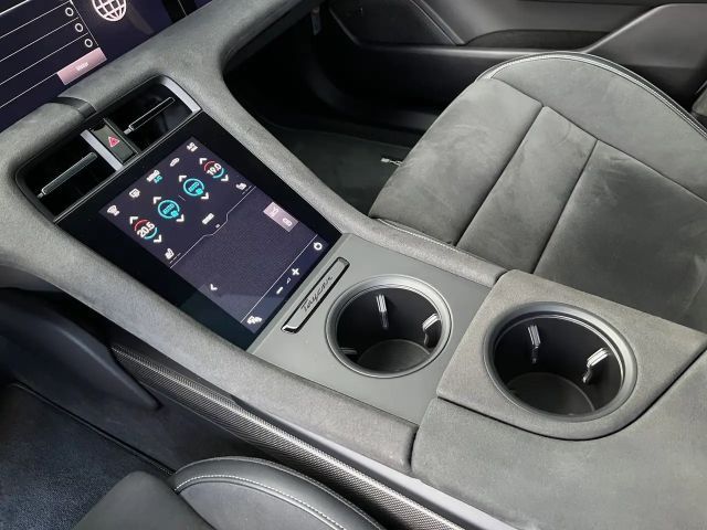 Porsche Taycan GTS Sport Turismo