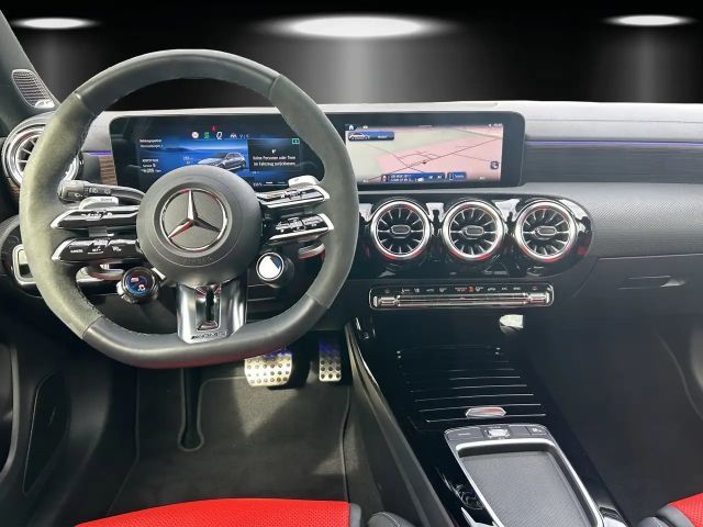 Mercedes-Benz A 35 AMG AMG Line