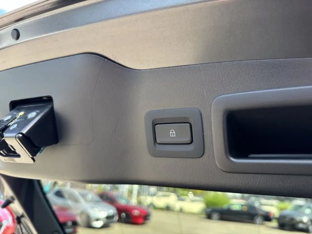 Mazda 3 Homura SkyActiv e-Skyactiv