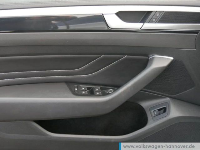 Volkswagen Arteon 2.0 TSI DSG R-Line