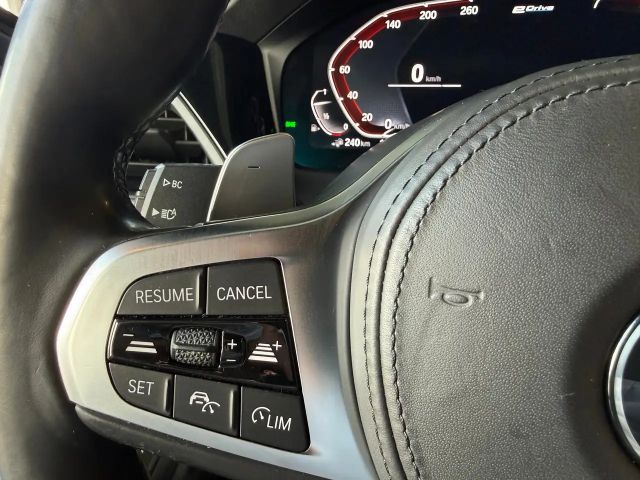 BMW 330 330e M-Sport xDrive