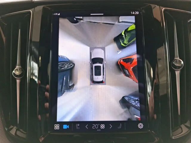 Volvo XC60 Dark Plus