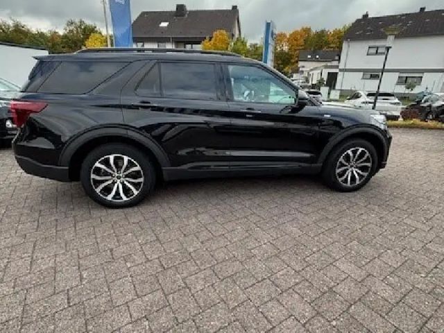 Ford Explorer Plug in Hybrid ST Line