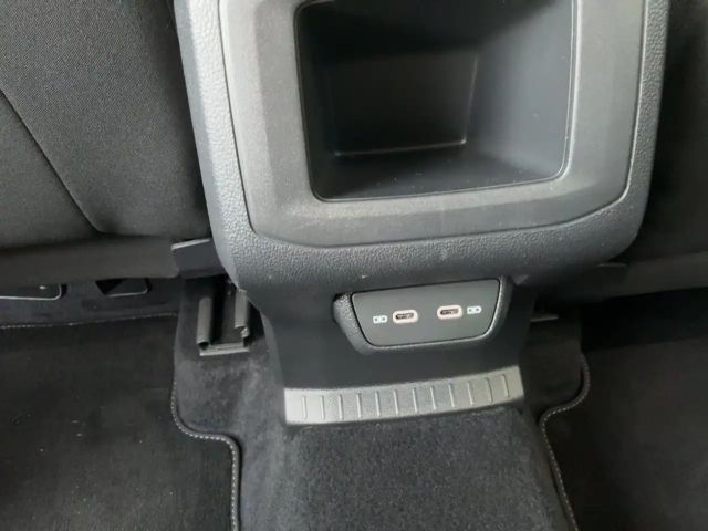 Volkswagen T-Cross 1.0 TSI R-Line