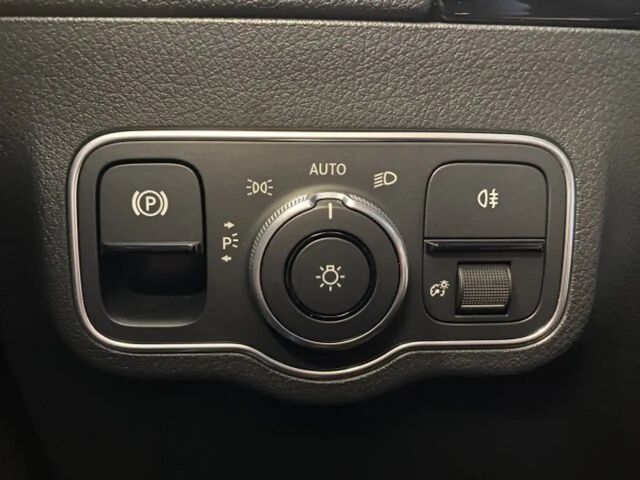 Mercedes-Benz B 180 Progressive