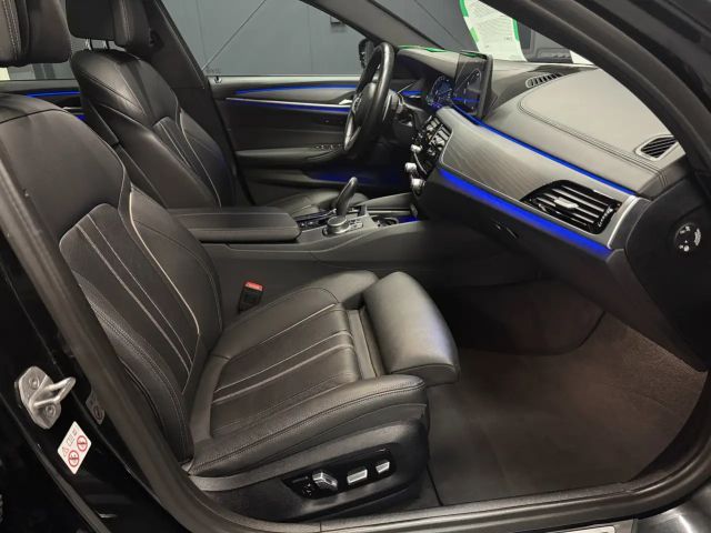 BMW 540 540d M-Sport Touring xDrive