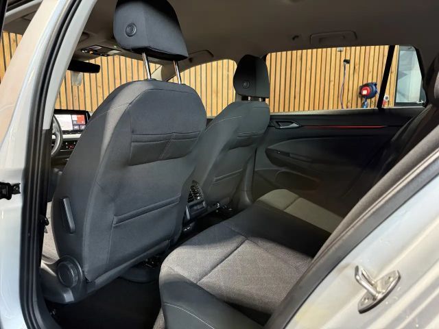 Volkswagen Golf DSG Life Variant