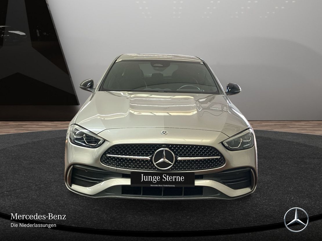 Mercedes-Benz C 200 4MATIC AMG Line Sedan