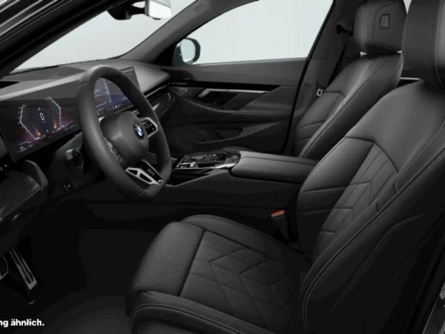 BMW 520 520i M-Sport Sedan