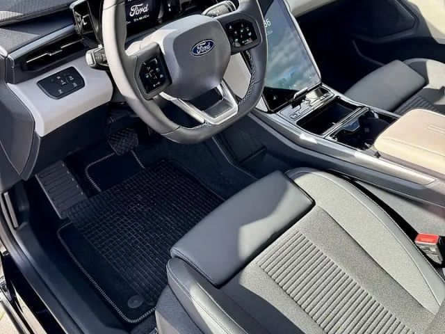Ford Explorer EV RWD