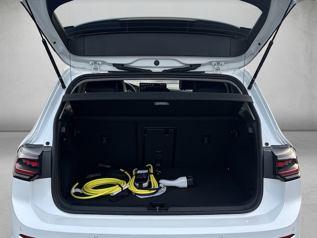 Volkswagen Golf DSG Style eHybrid