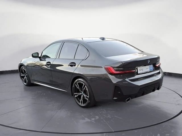 BMW 320 320d M-Sport Sedan