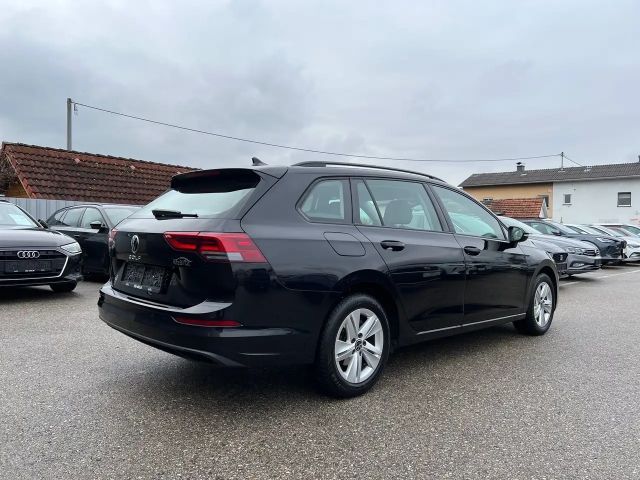 Volkswagen Golf Life Variant