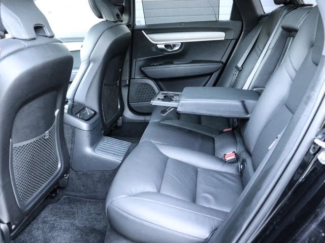 Volvo V90 AWD Dark Plus Recharge