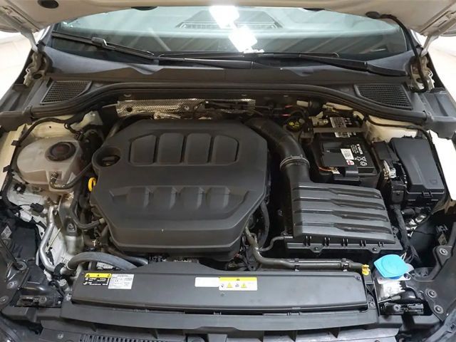 Volkswagen Golf 2.0 TSI DSG