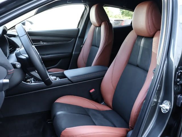 Mazda 3 2.5L SkyActiv e-Skyactiv