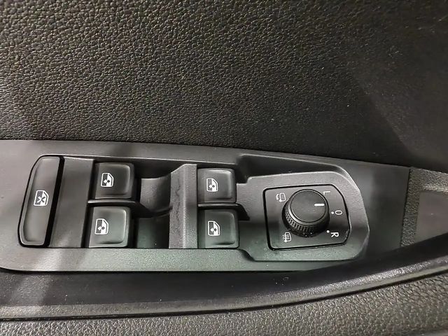 Skoda Karoq 2,0 TDI DSG, Standheizung, LED, NAVI,