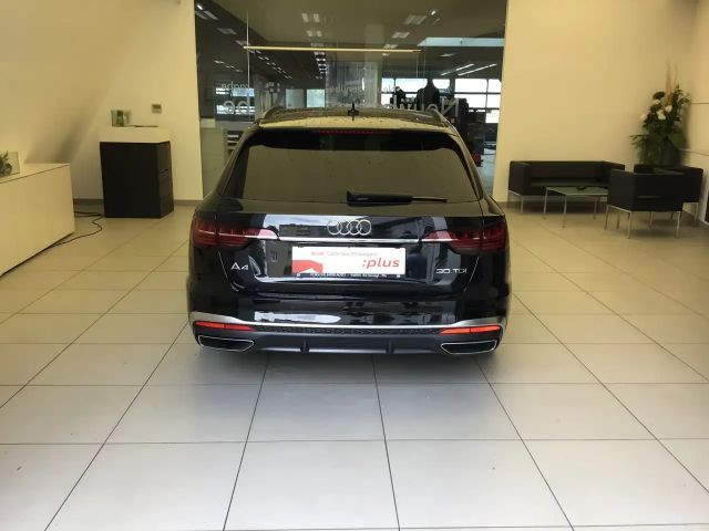 Audi A4 30 TDI S-Line