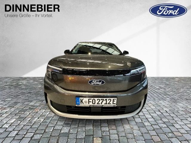 Ford Explorer Premium RWD