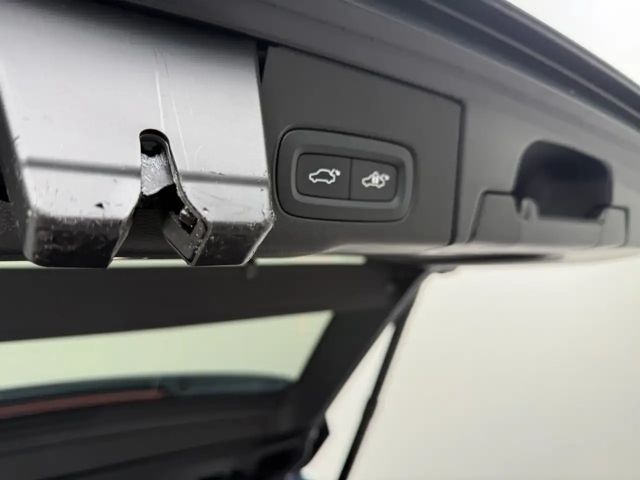 Volvo XC60 AWD Dark Plus Recharge T6