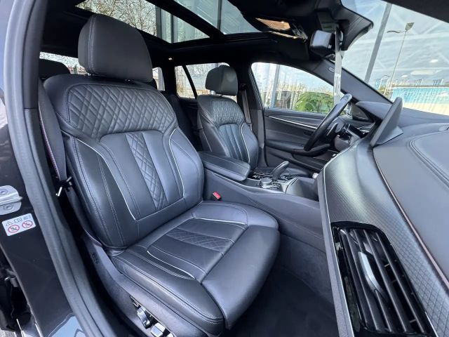 BMW 520 520d M-Sport Touring