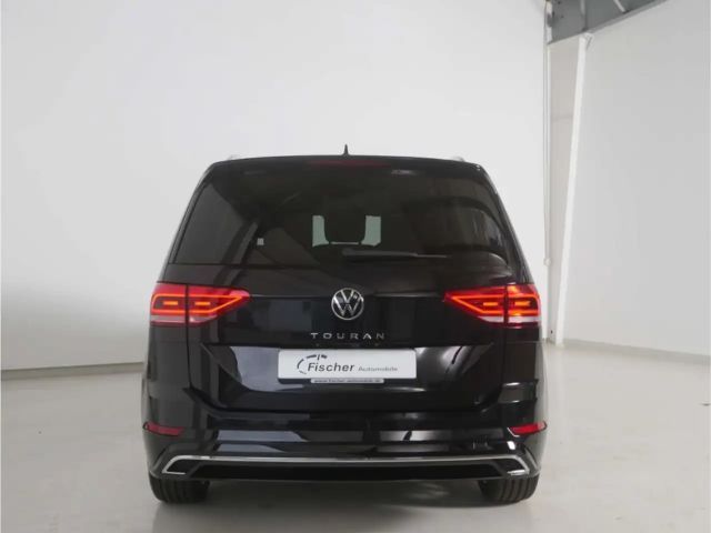 Volkswagen Touran 1.5 TSI DSG R-Line