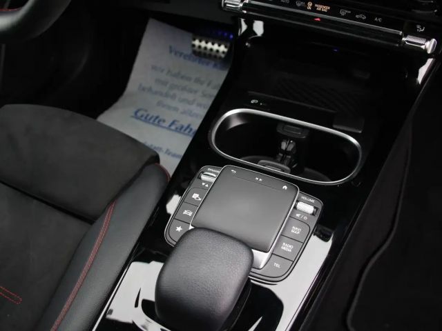 Mercedes-Benz CLA 200 AMG Line