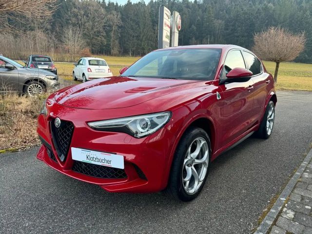 Alfa Romeo Stelvio Carbon Quadrifoglio Turbo