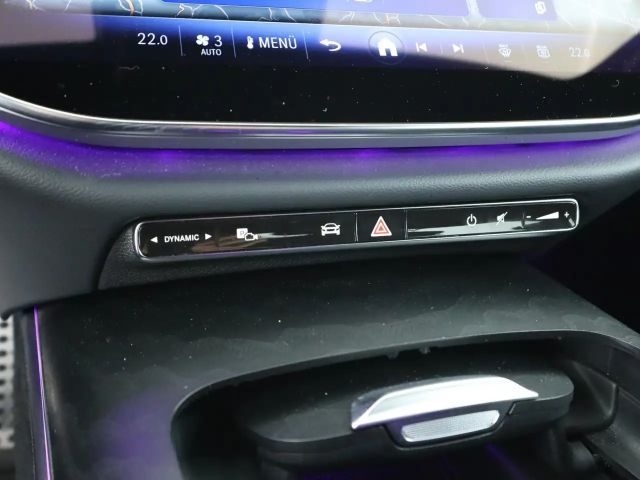 Mercedes-Benz E 220 AMG Line E 220 d Sedan