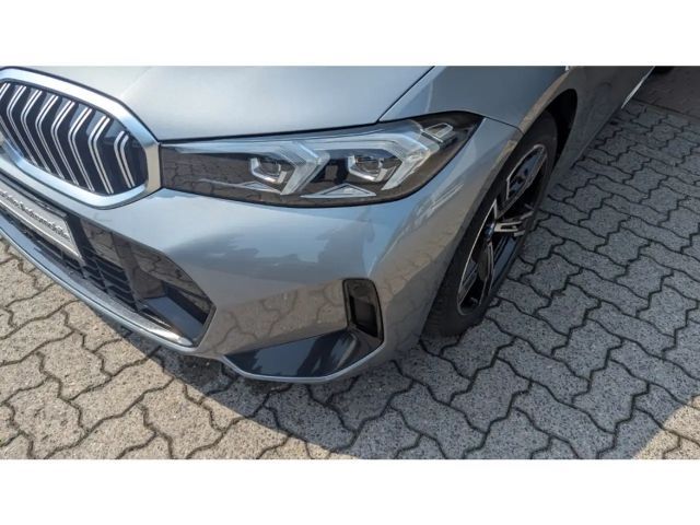 BMW 330 330i M-Sport Touring xDrive